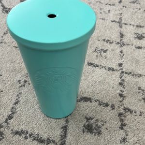 Starbucks aqua Tiffany blue tumbler. Used in very good condition.